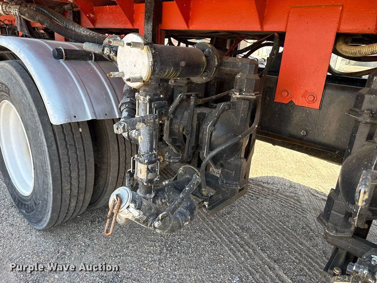 image for item EW4299 2005 Peterbilt 320 paint striper truck