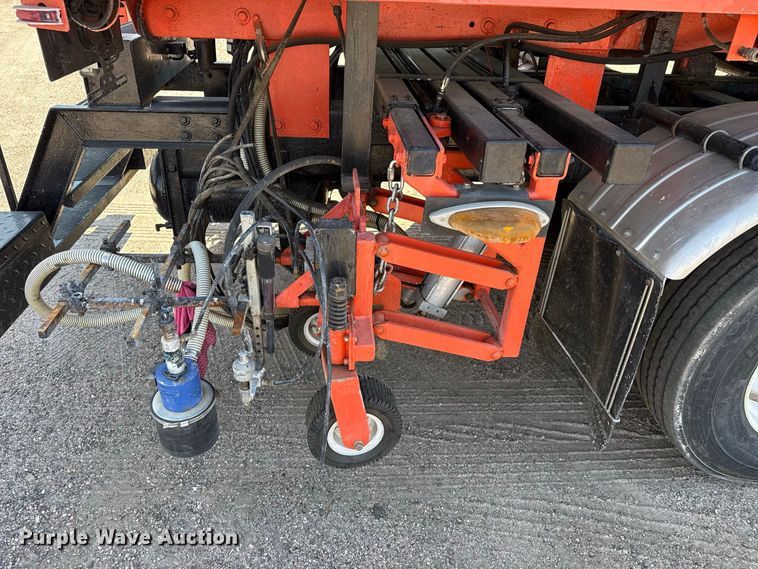 image for item EW4299 2005 Peterbilt 320 paint striper truck