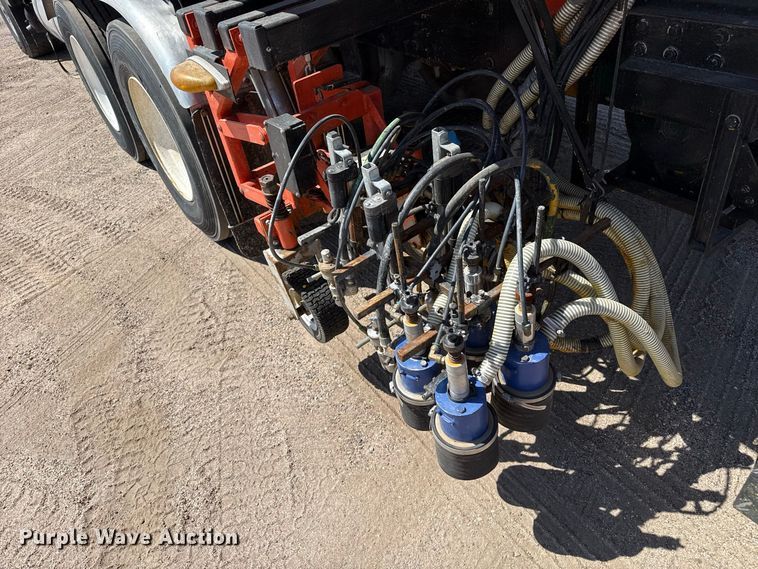 image for item EW4299 2005 Peterbilt 320 paint striper truck