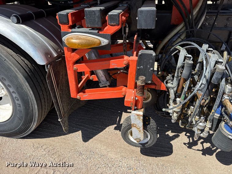image for item EW4299 2005 Peterbilt 320 paint striper truck