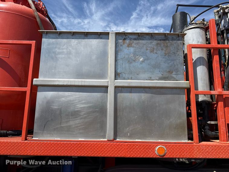 image for item EW4299 2005 Peterbilt 320 paint striper truck