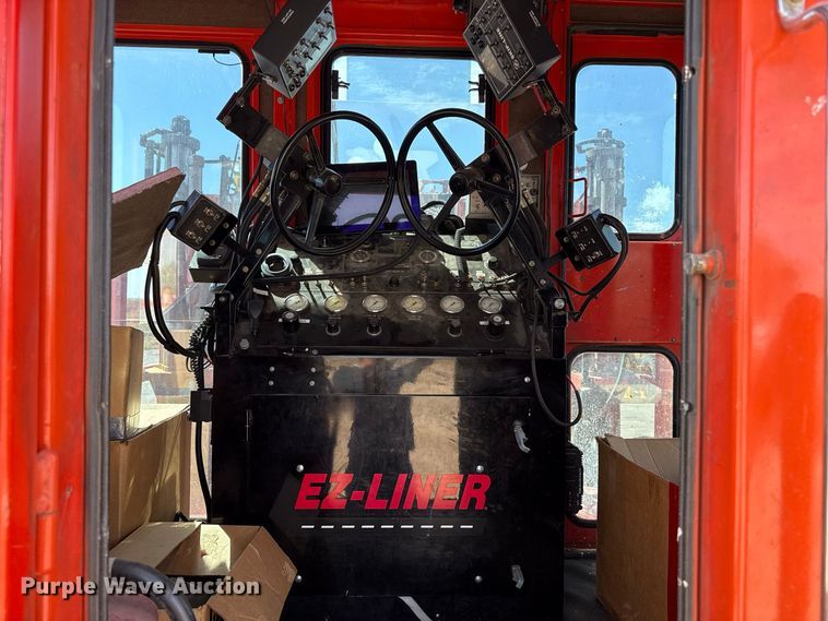 image for item EW4299 2005 Peterbilt 320 paint striper truck