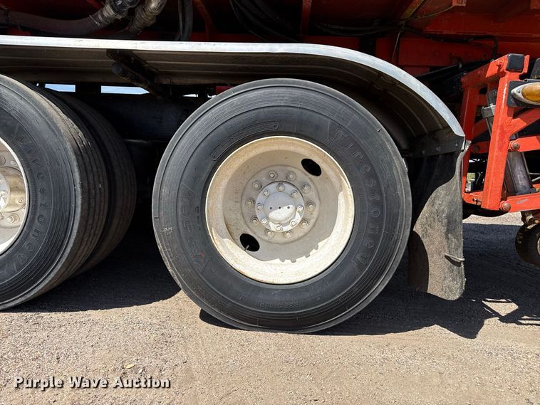 image for item EW4299 2005 Peterbilt 320 paint striper truck