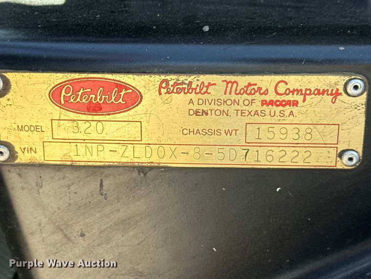 image for item EW4299 2005 Peterbilt 320 paint striper truck