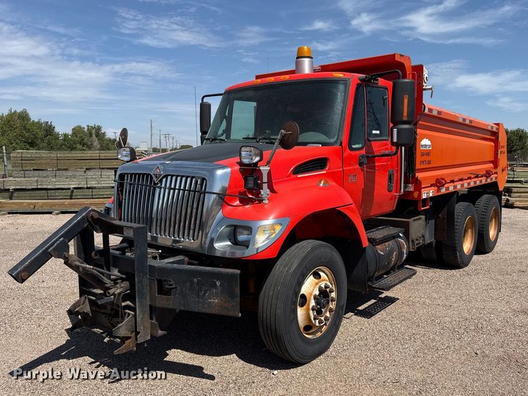 2007 International 7400 dump truck