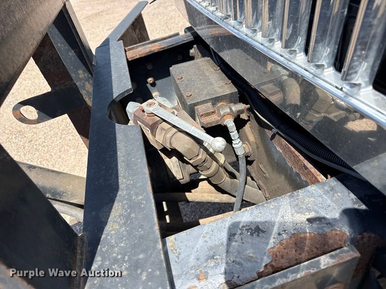 image for item EW4300 2007 International 7400 dump truck