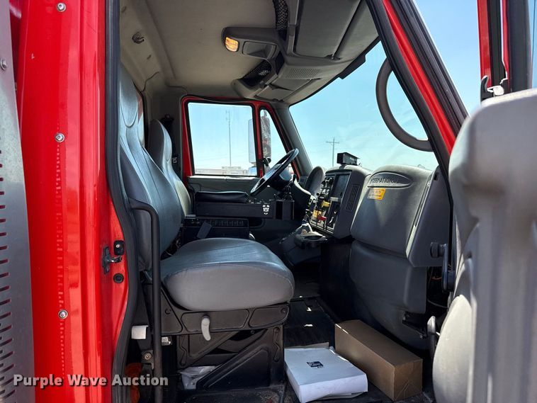 image for item EW4300 2007 International 7400 dump truck
