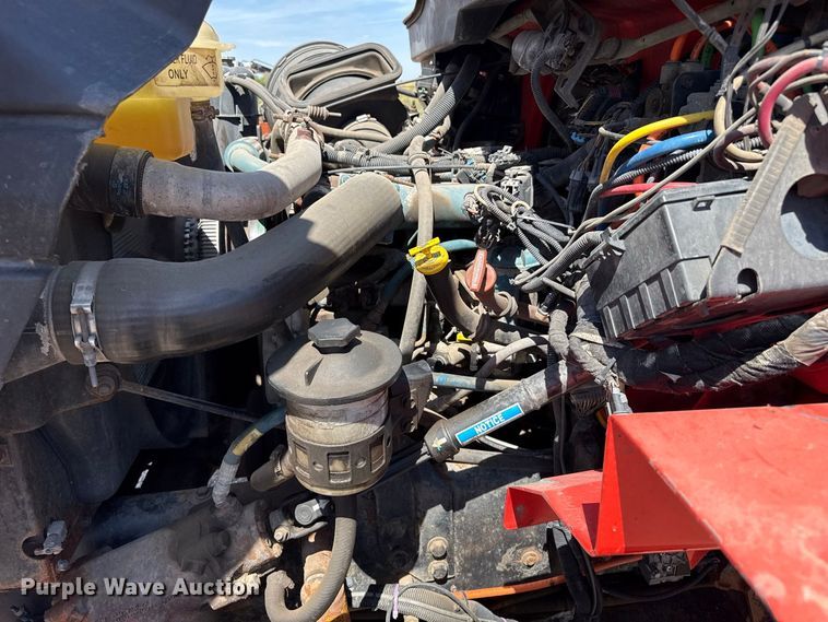 image for item EW4300 2007 International 7400 dump truck
