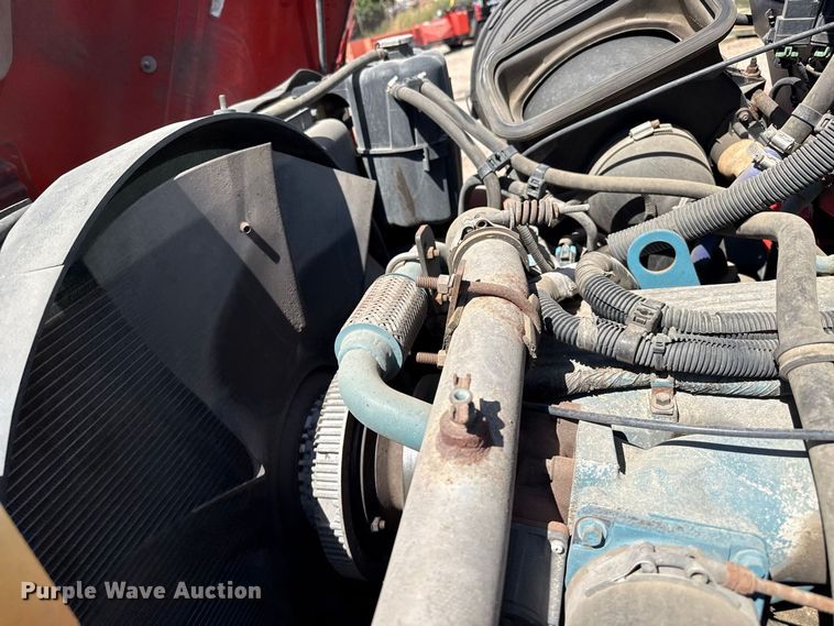 image for item EW4300 2007 International 7400 dump truck
