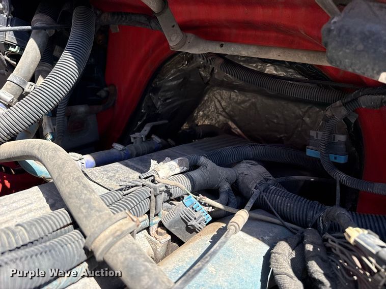 image for item EW4300 2007 International 7400 dump truck