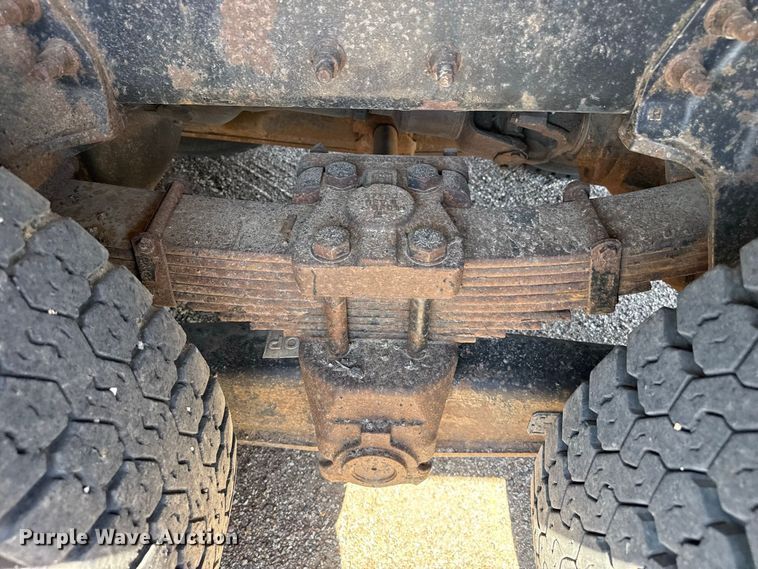 image for item EW4300 2007 International 7400 dump truck