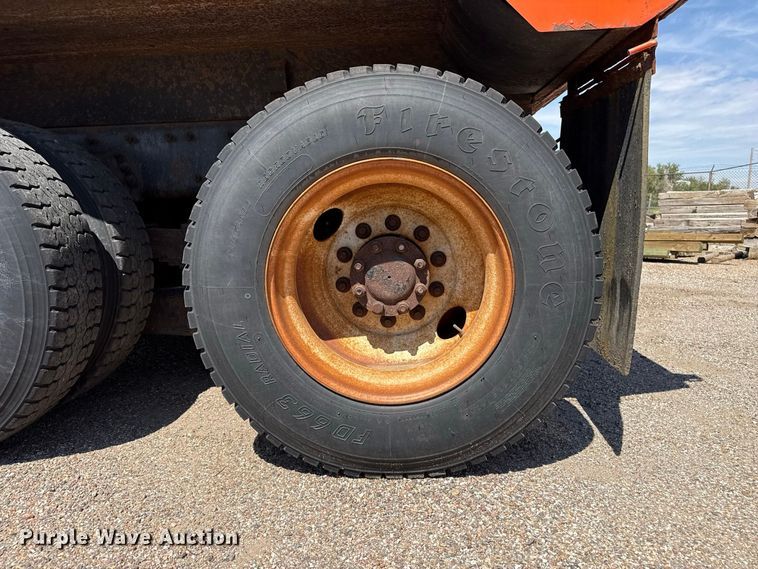 image for item EW4300 2007 International 7400 dump truck