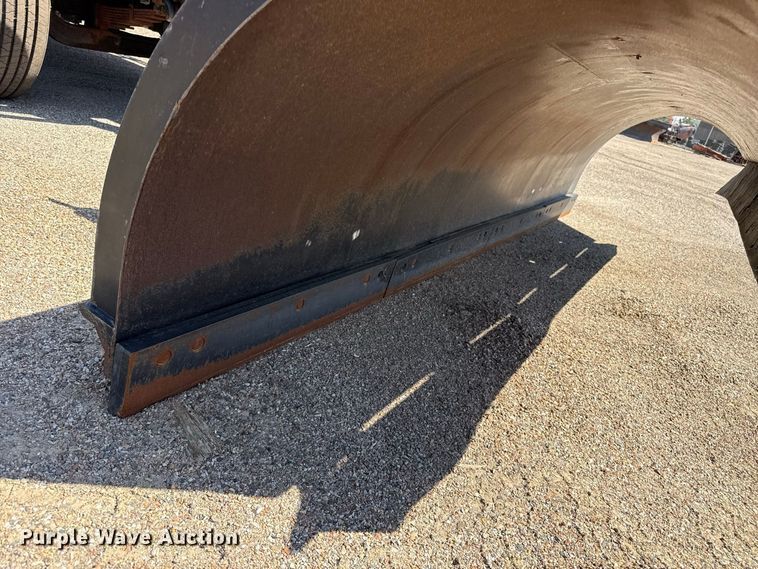 image for item EW4301 2009 Sterling L-Line dump truck