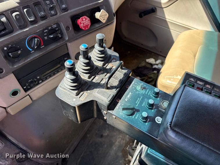 image for item EW4301 2009 Sterling L-Line dump truck