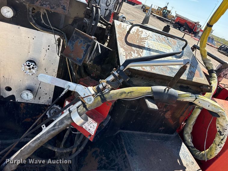 image for item EW4302 2006 Cimline 110 Magma melter applicator