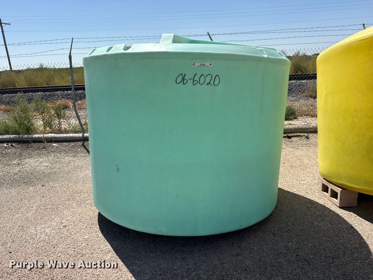 image for item EW4305 Poly tank