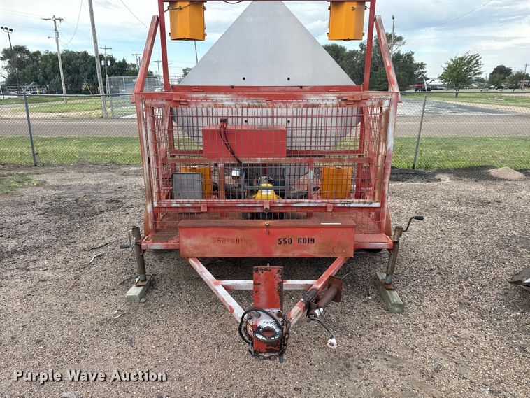 image for item EW4308 Traffic signal trailer