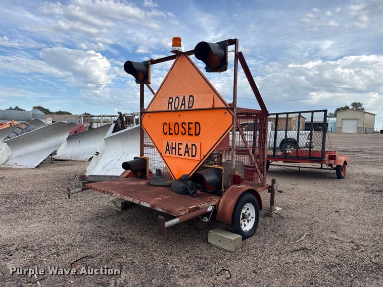 image for item EW4308 Traffic signal trailer