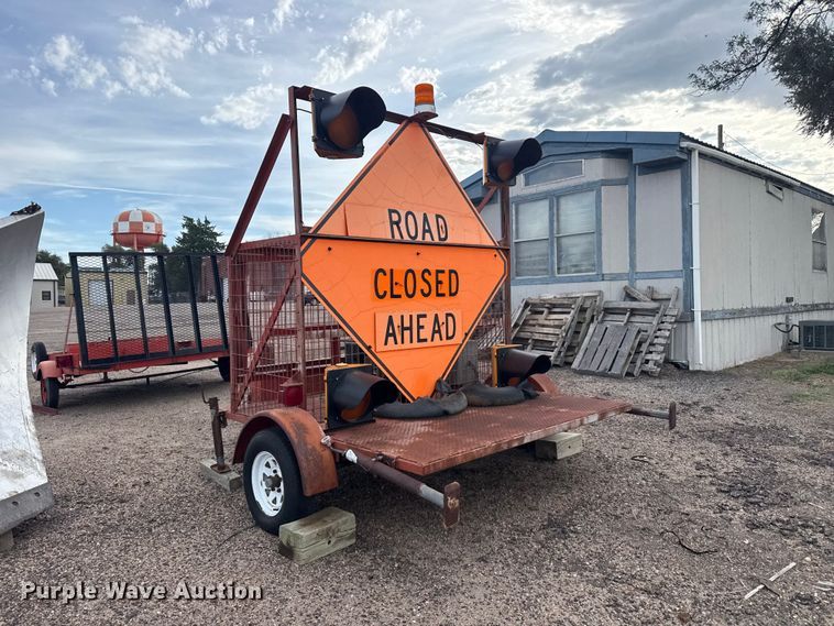 image for item EW4308 Traffic signal trailer