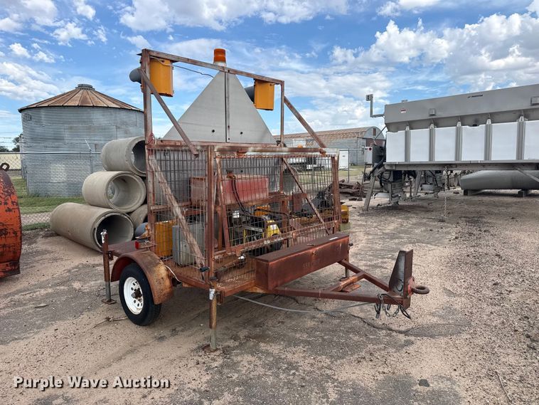 image for item EW4313 Traffic signal trailer