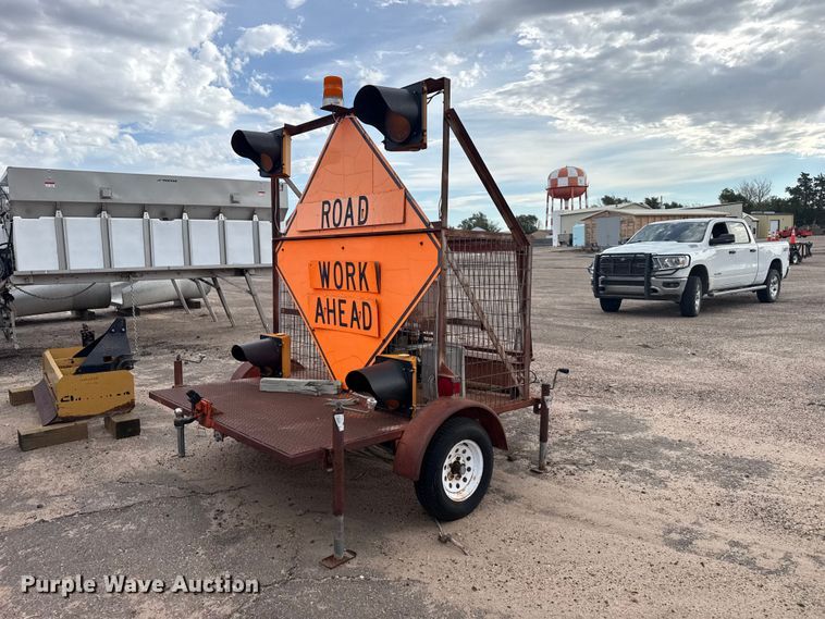 image for item EW4313 Traffic signal trailer