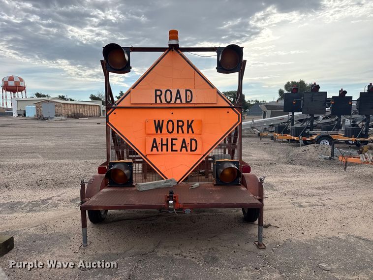 image for item EW4313 Traffic signal trailer