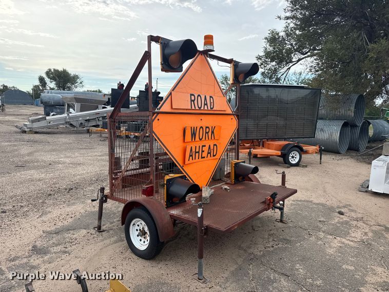 image for item EW4313 Traffic signal trailer