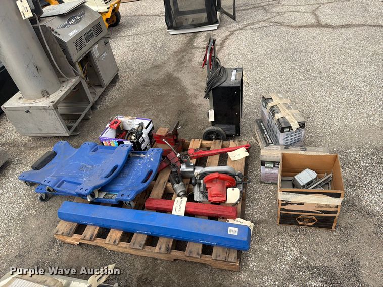 image for item FB0767 Tools