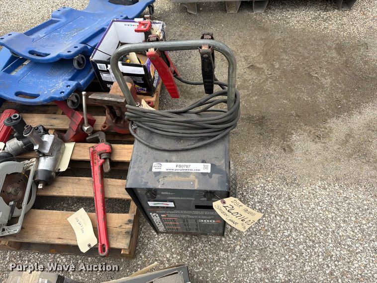 image for item FB0767 Tools