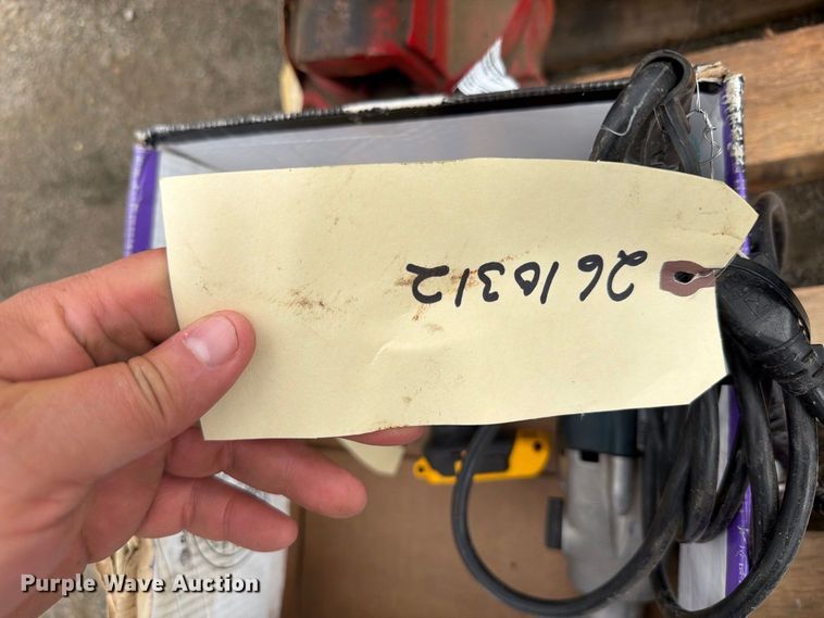 image for item FB0767 Tools
