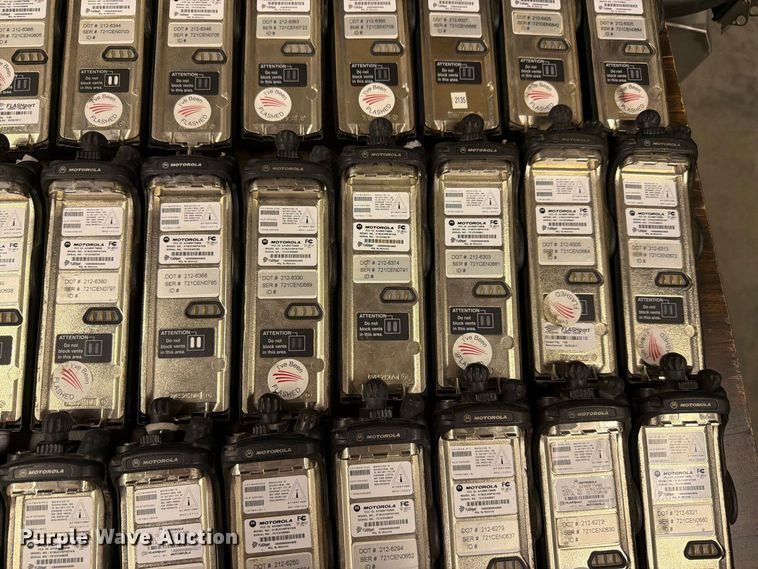 image for item FC4750 (322) Motorola radios