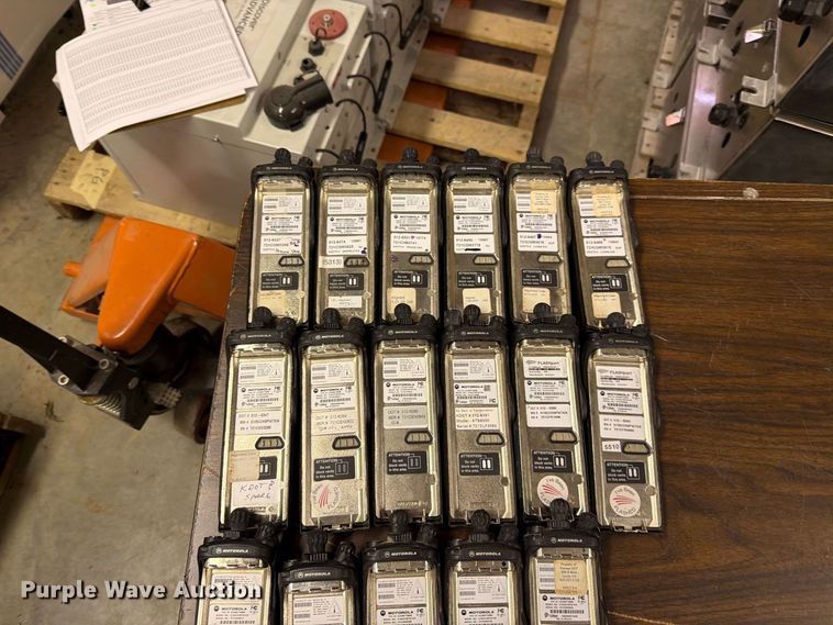 image for item FC4750 (322) Motorola radios
