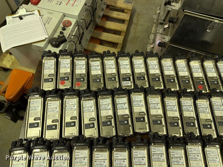 image for item FC4750 (322) Motorola radios