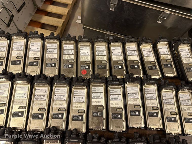 image for item FC4750 (322) Motorola radios
