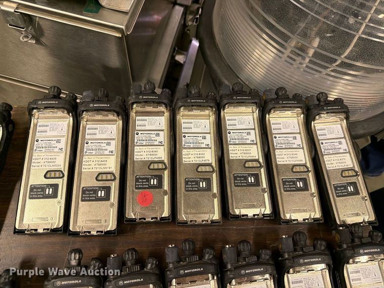 image for item FC4750 (322) Motorola radios