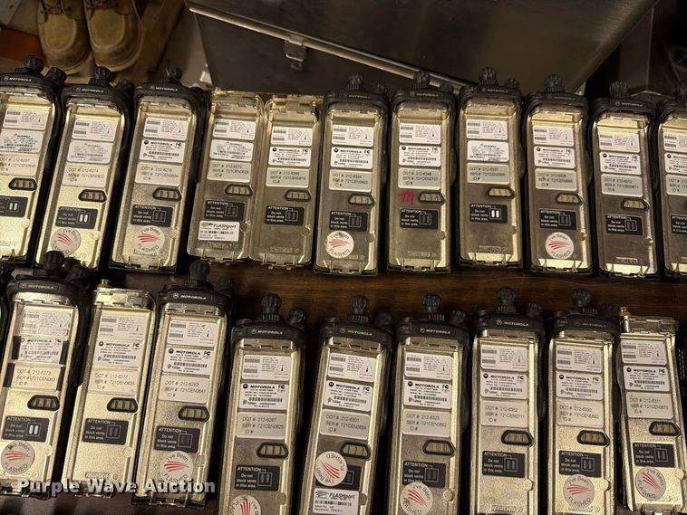 image for item FC4750 (322) Motorola radios