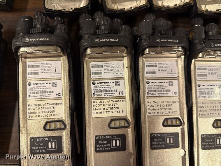 image for item FC4750 (322) Motorola radios