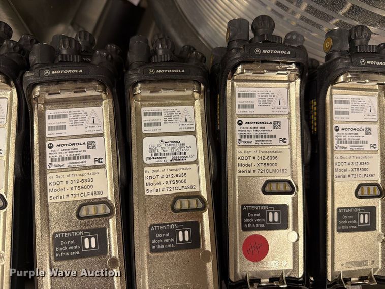 image for item FC4750 (322) Motorola radios