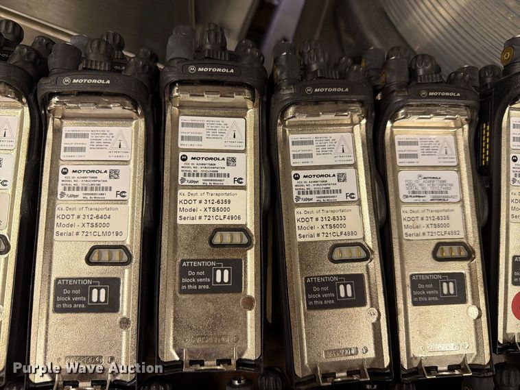 image for item FC4750 (322) Motorola radios