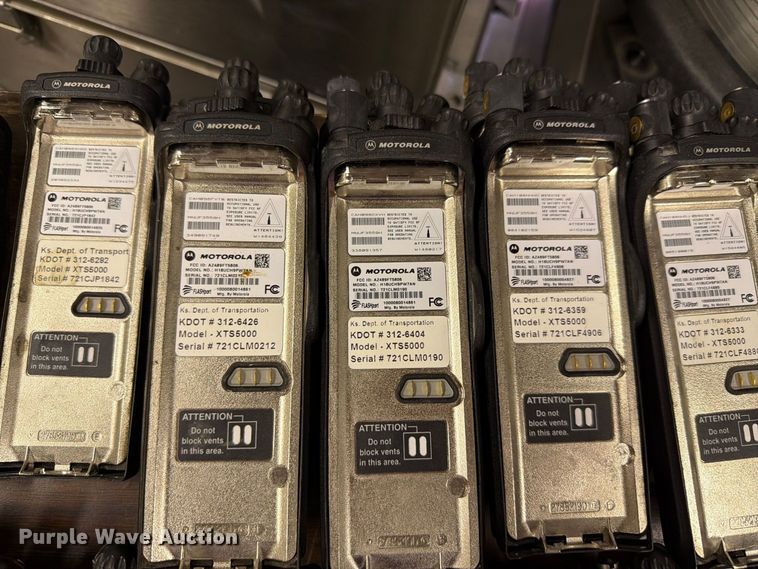 image for item FC4750 (322) Motorola radios