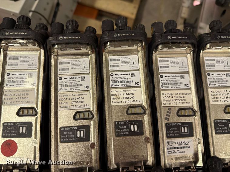 image for item FC4750 (322) Motorola radios