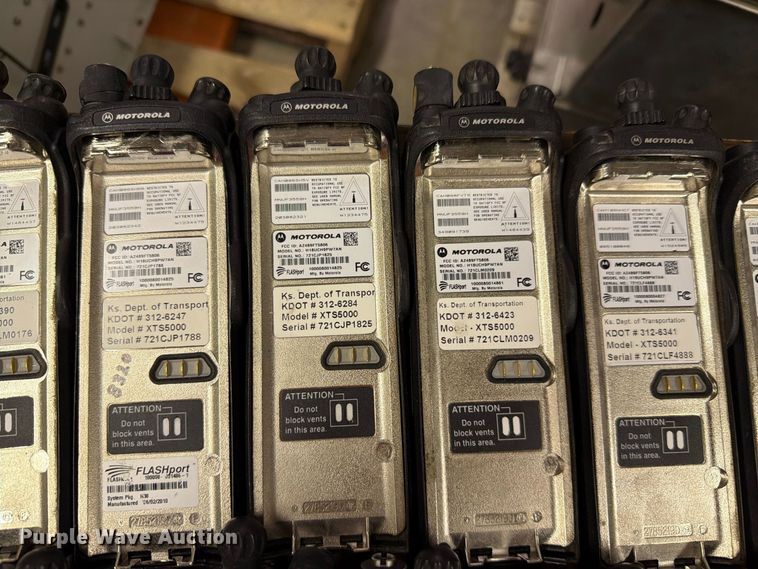 image for item FC4750 (322) Motorola radios