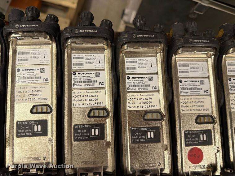 image for item FC4750 (322) Motorola radios