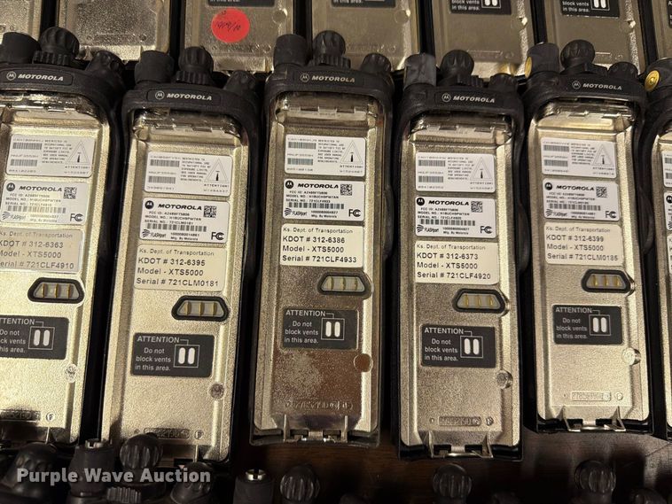 image for item FC4750 (322) Motorola radios