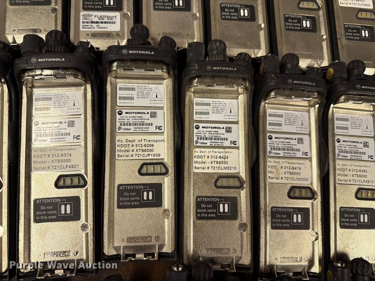image for item FC4750 (322) Motorola radios