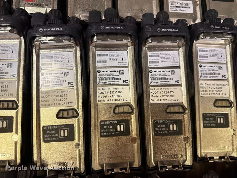 image for item FC4750 (322) Motorola radios