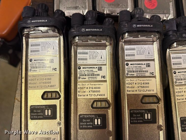 image for item FC4750 (322) Motorola radios