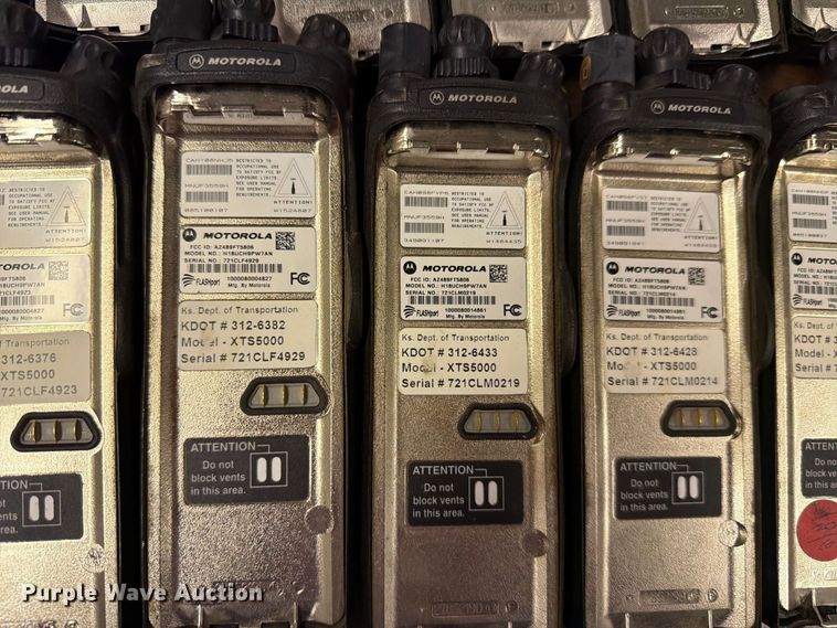 image for item FC4750 (322) Motorola radios