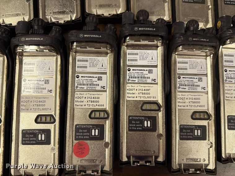 image for item FC4750 (322) Motorola radios