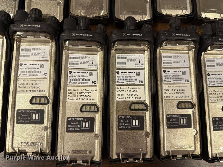 image for item FC4750 (322) Motorola radios
